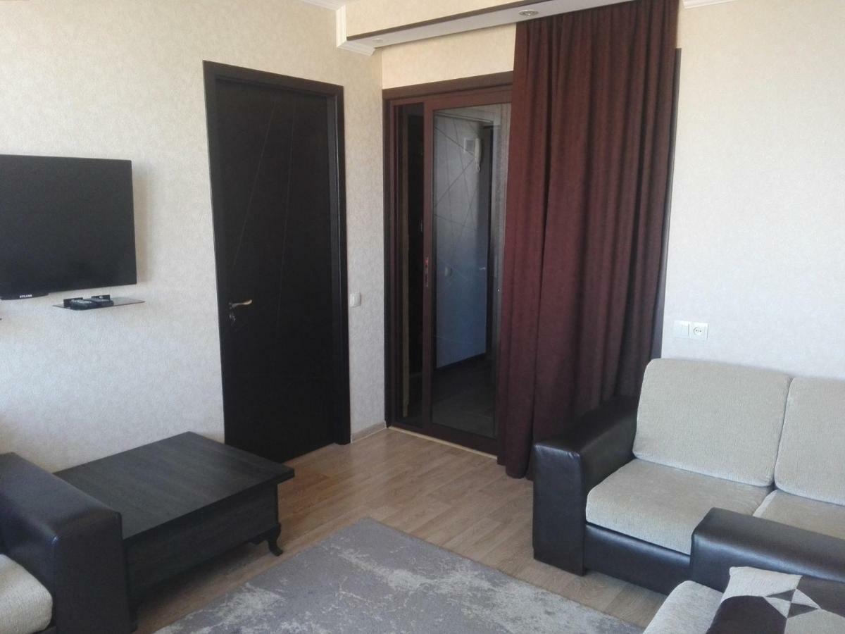 Appartement Var-Ketili à Tbilissi Extérieur photo